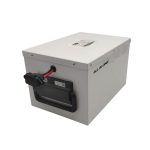 WSZYSTKO W JEDNYM Akumulator LiFePO4 o długiej żywotności do domowego systemu magazynowania energii